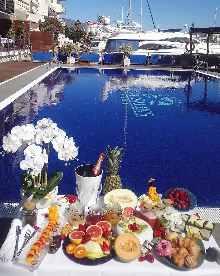 Hotel Port Salins By Pierre & Vacances Empuriabrava